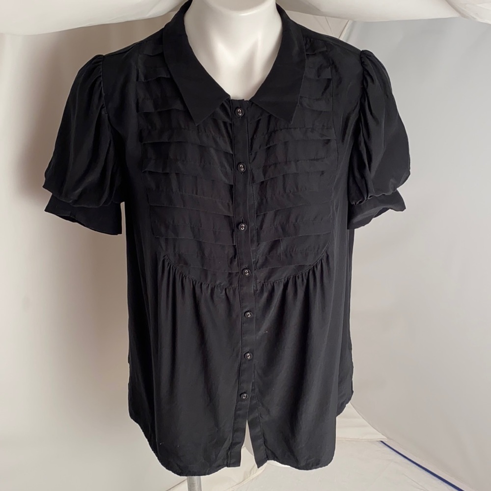 Cynthia Steffe black silk short sleeve button down shirt